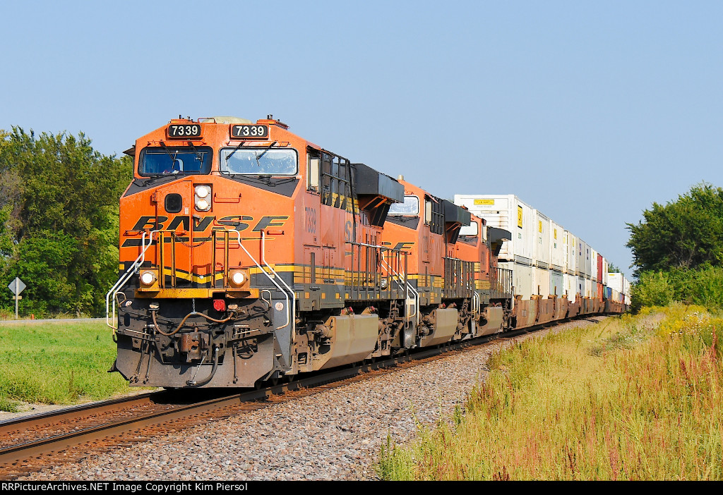 BNSF 7339 7022 4739